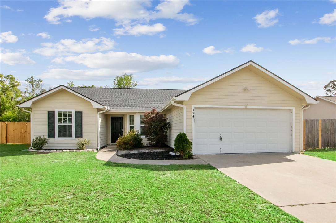 124 Lake Victoria DR, Kingsland, GA 31548