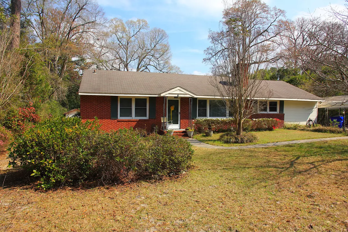 Aiken, SC 29803,4 Lander Lane