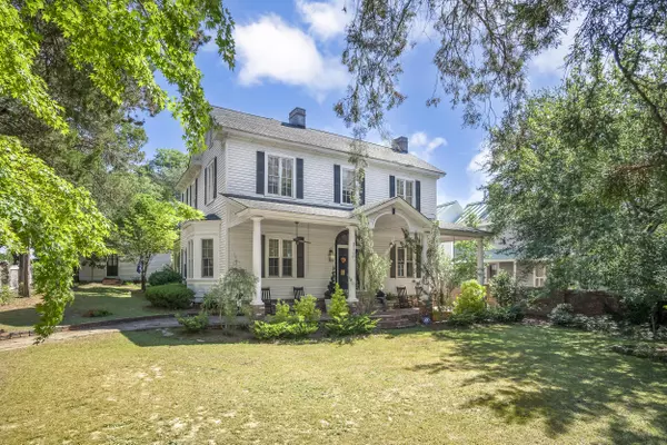 424 Barnwell Avenue NW, Aiken, SC 29801