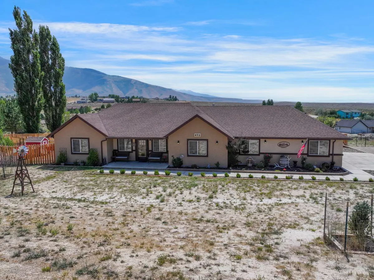 Spring Creek, NV 89815,472 Blue Jay DR