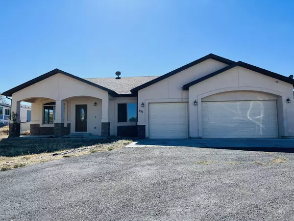 Spring Creek, NV 89815,957 Blue Jay DR