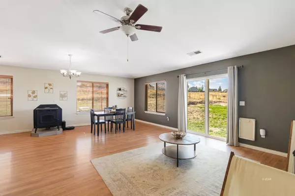 Spring Creek, NV 89815,951 Blue Jay DR