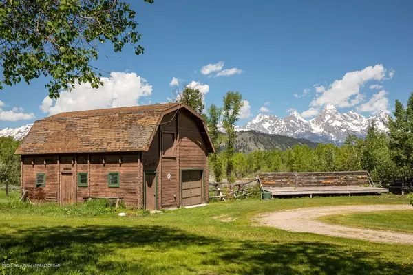 Kelly, WY 83011,6790 HIGHLANDS DRIVE LOOP