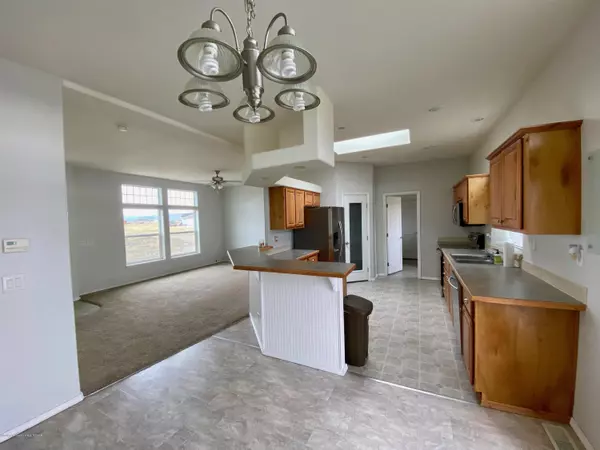 2 N SHOSHONE, Boulder, WY 82923