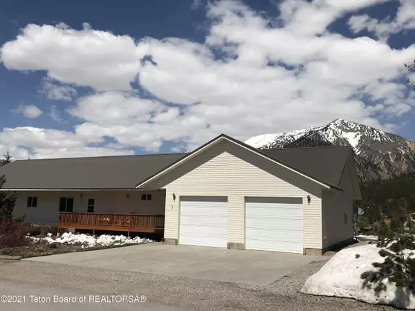 424 MEADOWS Drive, Alpine, WY 83128