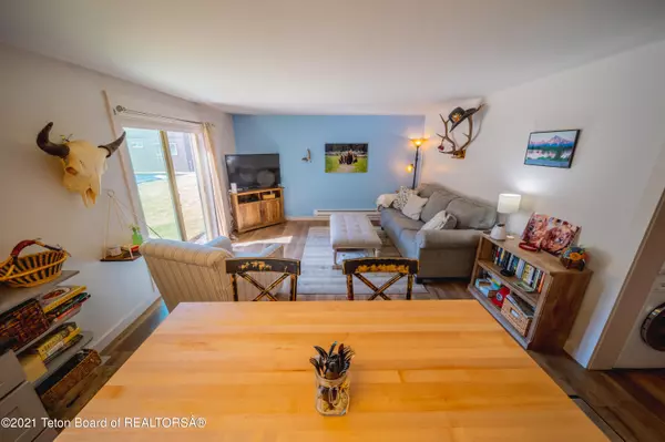 Jackson, WY 83001,750 POWDERHORN Lane #F-2