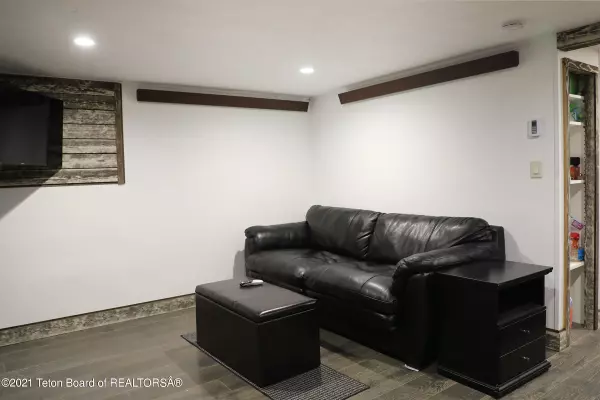 Alpine, WY 83128,100 VALLEY VIEW BLVD