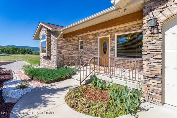 Bedford, WY 83112,3131 STRAWBERRY CREEK