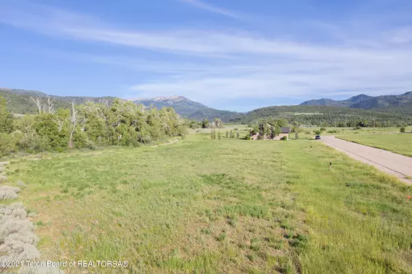 9205 TIMBERLINE Loop, Victor, ID 83455