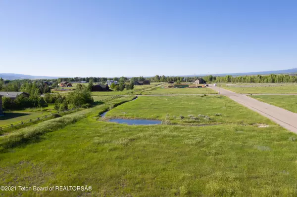 9597 TIMBERLINE Loop, Victor, ID 83455