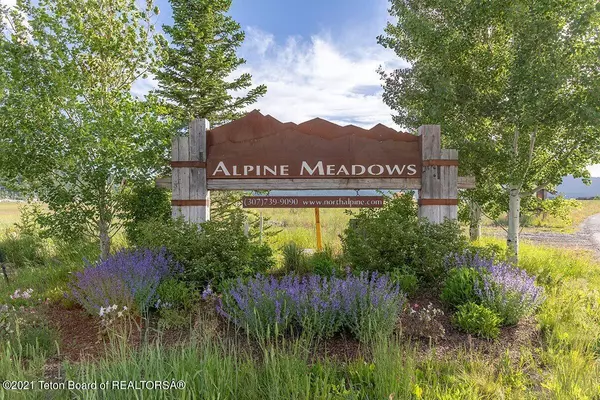 90 ASTER LOOP, Alpine, WY 83128