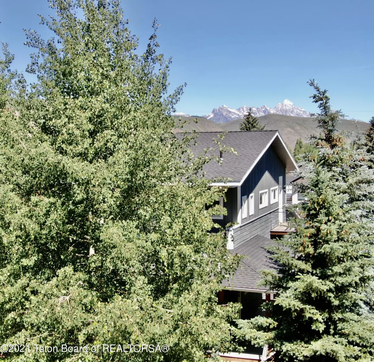 Jackson, WY 83001,609 E 609 CACHE CREEK DRIVE
