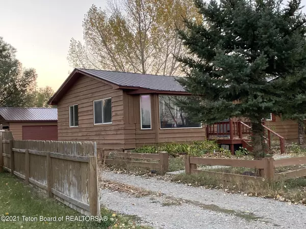 344 S LINCOLN Avenue, Pinedale, WY 82941