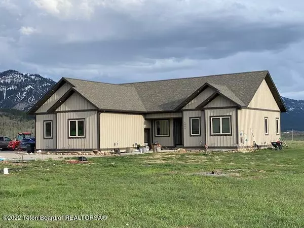 4044 COUNTY ROAD 126, Bedford, WY 83112