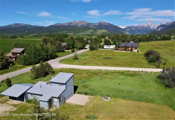 515 TARGHEE TOWNE RD, Alta, WY 83414