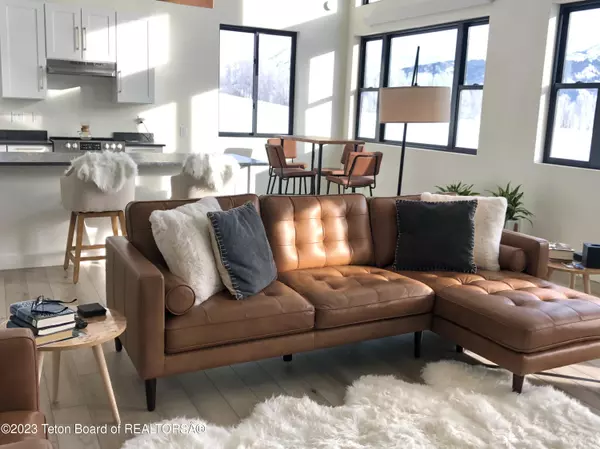 Alpine, WY 83128,10 CARIBOU FOREST Drive