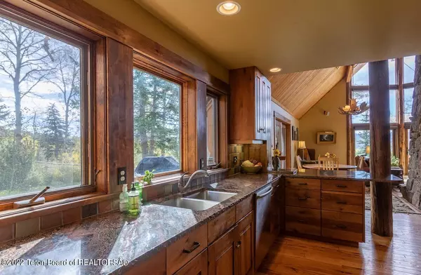 Moran, WY 83013,25675 BUFFALO RUN