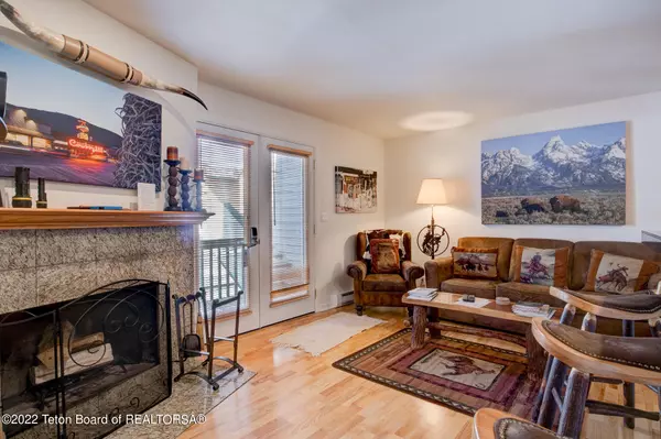 3940 S LAKE CREEK ##8, Wilson, WY 83014