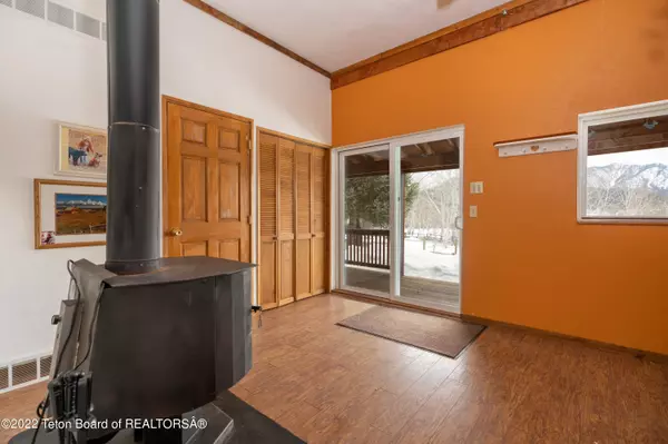 Alpine, WY 83128,16 ALPINE RETREAT 1