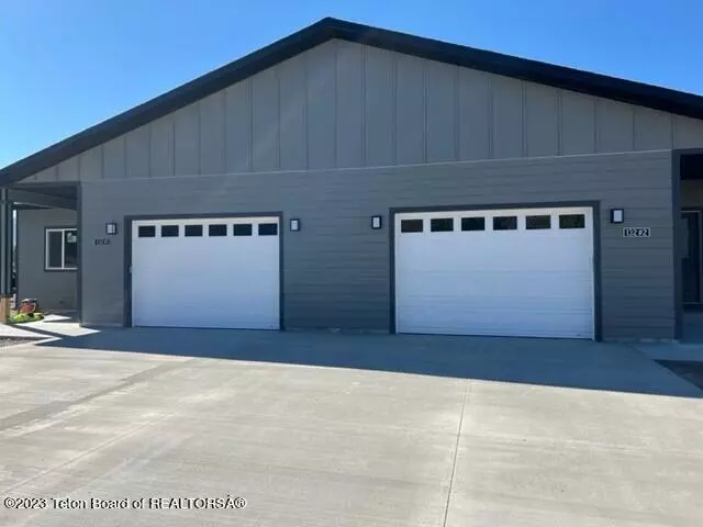 Alpine, WY 83128,255 RIVER CIRCLE #19
