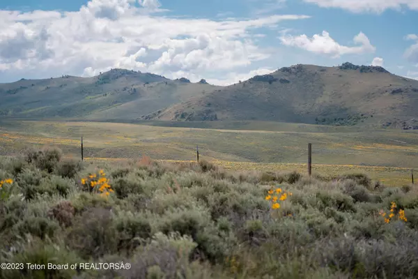 CHIMNEY BUTTE Road, Boulder, WY 82923