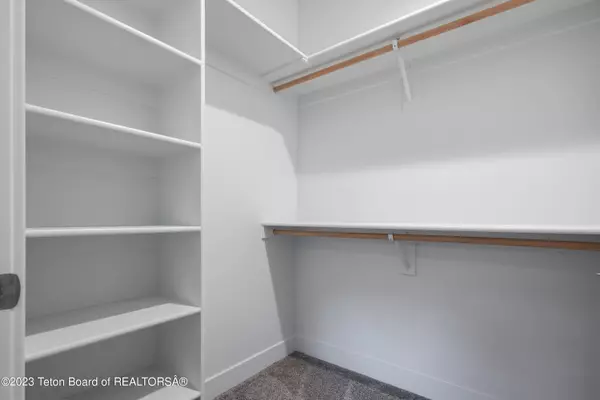 Alpine, WY 83128,302 SNAKE RIVER Drive #1