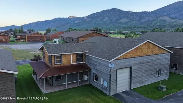 Alpine, WY 83128,322 AIRPORT DR 2