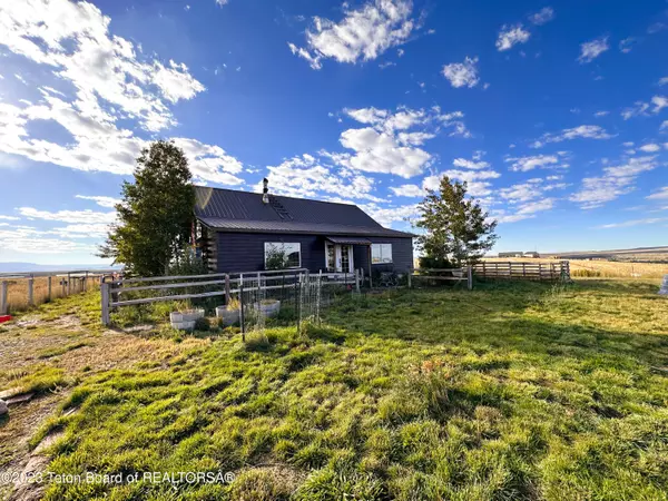 5 BLACKFOOT Trail, Boulder, WY 82923