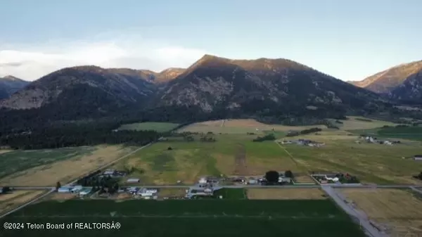 Bedford, WY 83112,ESTATE 2 LOULIE Lane