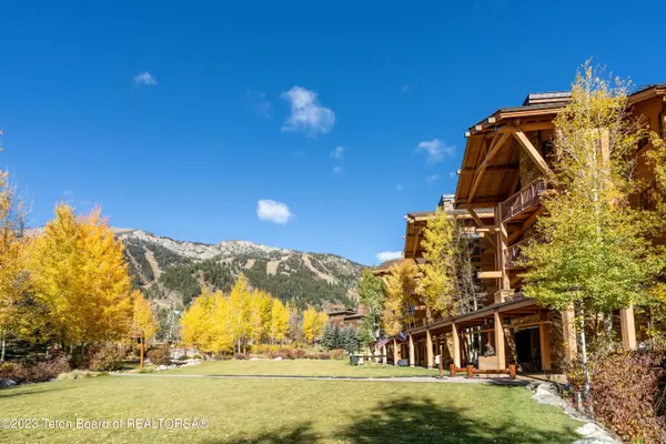 Teton Village, WY 83025,3285 W VILLAGE Drive #302