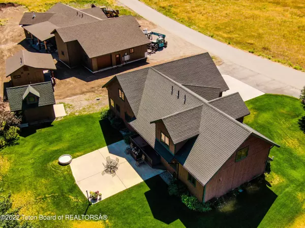 Alpine, WY 83128,448 RIVER VIEW Drive