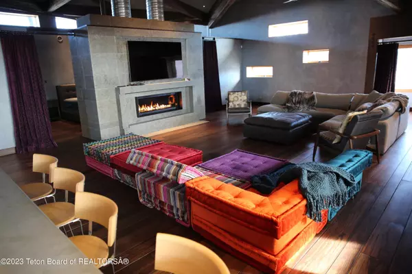 Pinedale,,174 W MAGNOLIA Street