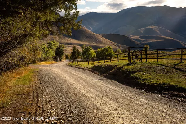 Salmon, ID 83467,199 TWIN PEAKS RANCH Road