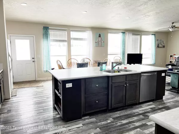 Smoot, WY 83126,1400 REEVES-SCHWAB Road