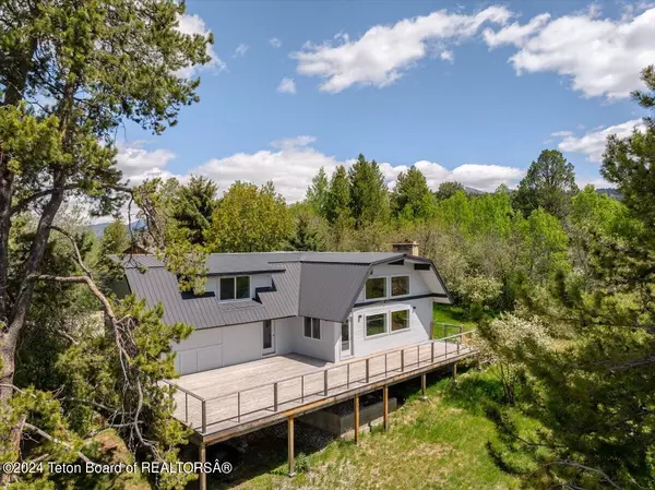 260 HAWTHORN Drive, Alpine, WY 83128