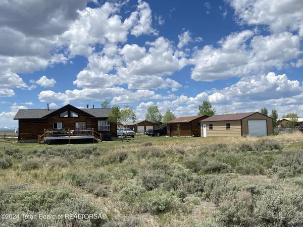 25 MONTE VISTA Road, Cora, WY 82925