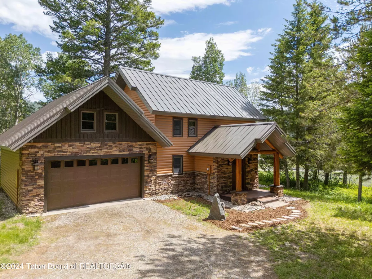 Alpine, WY 83128,242 PINE Street