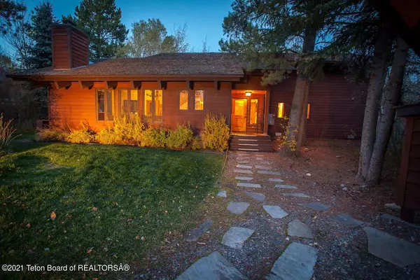 3835 S LAKE CREEK Drive, Wilson, WY 83014