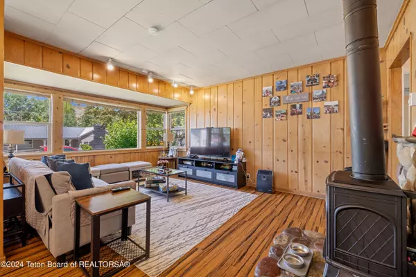 Jackson, WY 83001,110 REDMOND Street