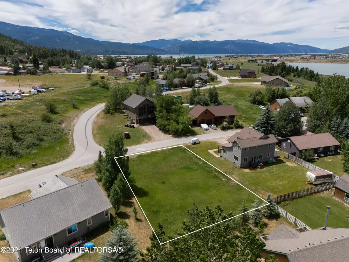 Alpine, WY 83128,450 GREYS RIVER Loop