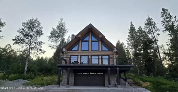 Alpine, WY 83128,135 CARIBOU FOREST Drive