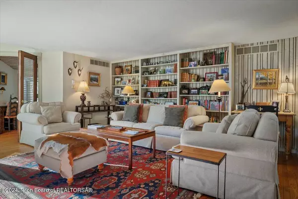 Wilson, WY 83014,3840 S LAKE CREEK Drive