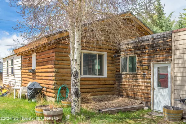 220 N SUBLETTE Avenue, Pinedale, WY 82941