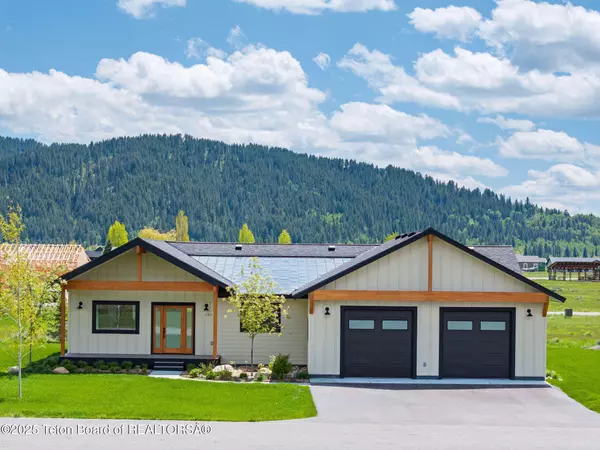 185 COLUMBINE Street,  Alpine,  WY 83128
