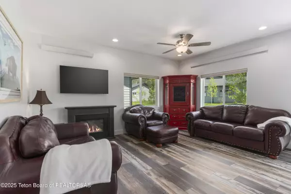 Alpine, WY 83128,310 SNAKE RIVER DRIVE #1