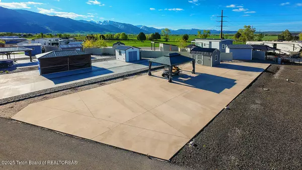 909 WHIFFLE TREE DRIVE, Thayne, WY 83127