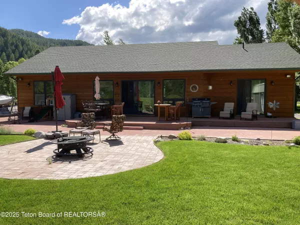 Alpine, WY 83128,525 THREE RIVERS Drive