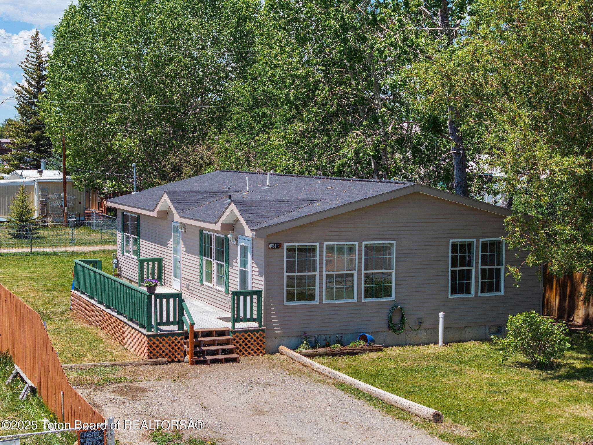 446 S BRIDGER Avenue, Pinedale, WY 82941