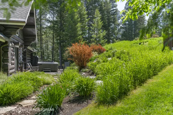 970 SNOW KING Drive, Jackson, WY 83001