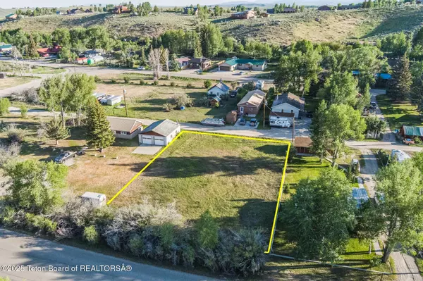 69 E VALLEY Road, Pinedale, WY 82941